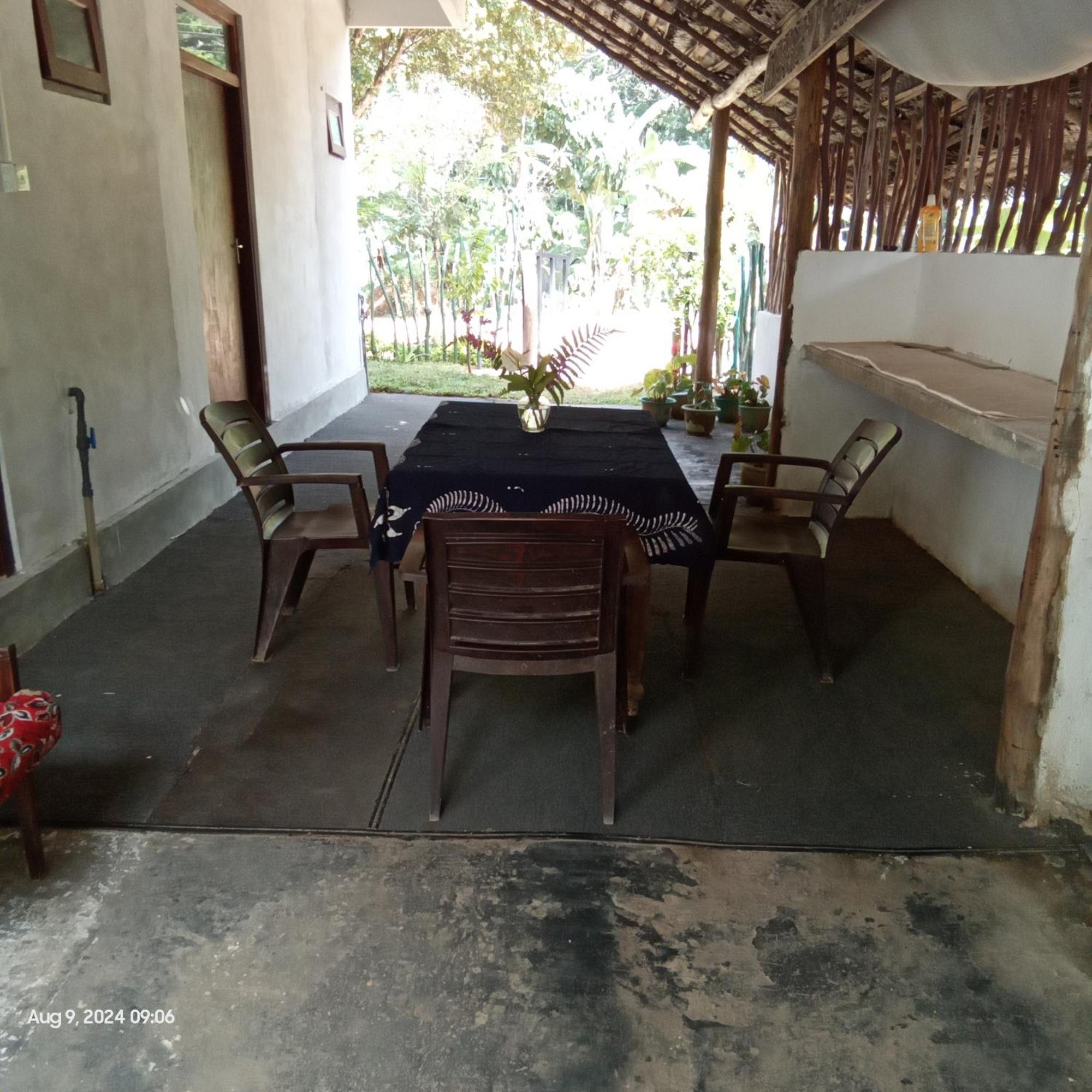 Dillenia Canopy Mirissa Exterior foto